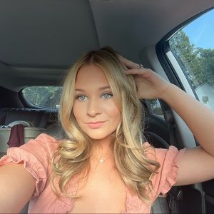 Meet your Posher, Leah